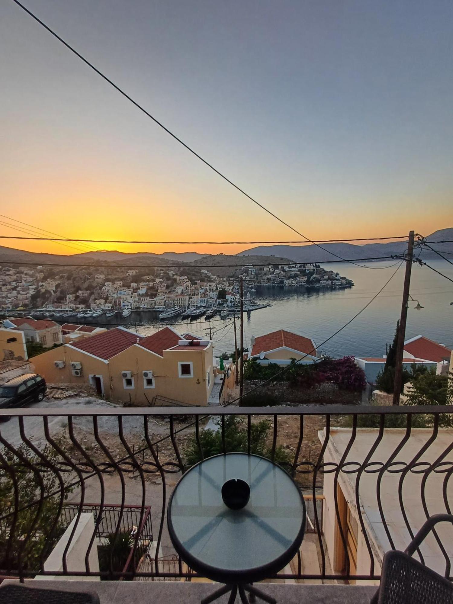 Апартаменты Duchess Harbour View Сими Экстерьер фото